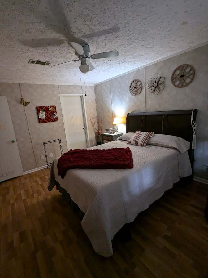 Denice's room