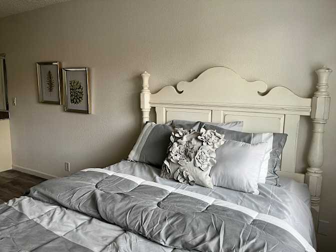 Zainab's room