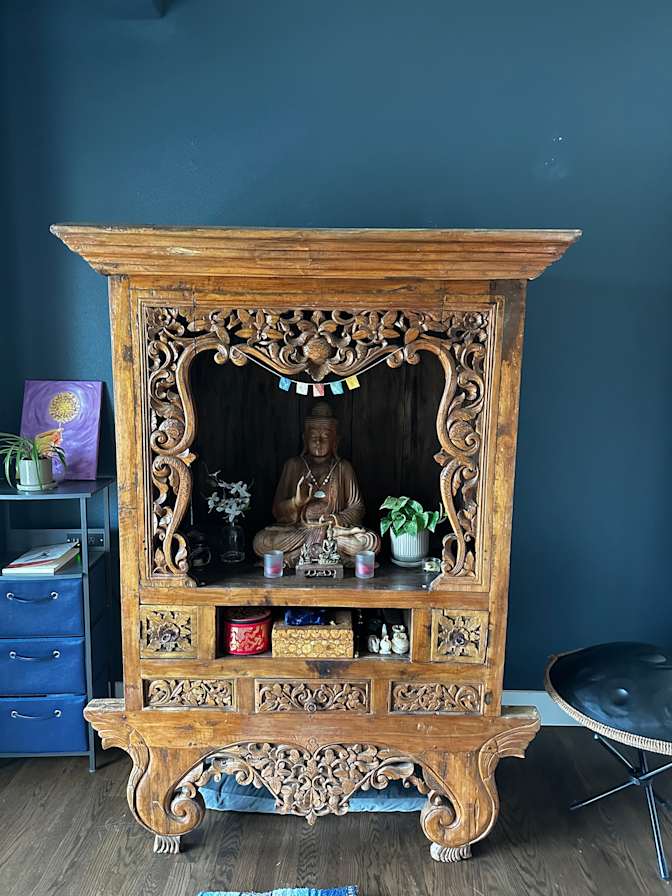 Sydney's room