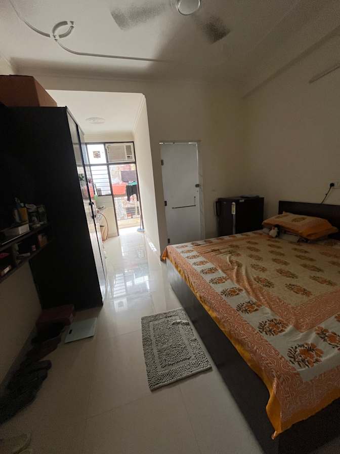 Niki's room
