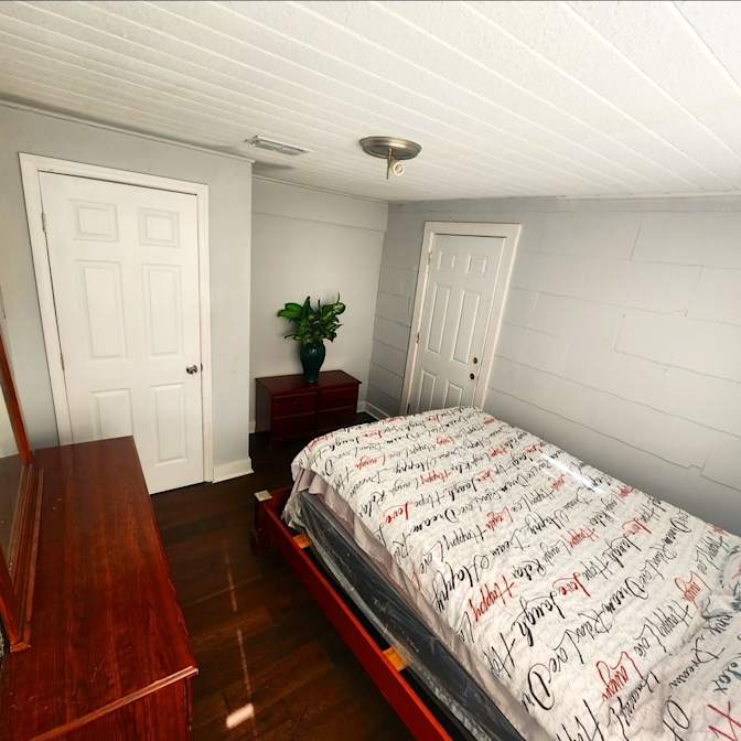 Always Welcome's room