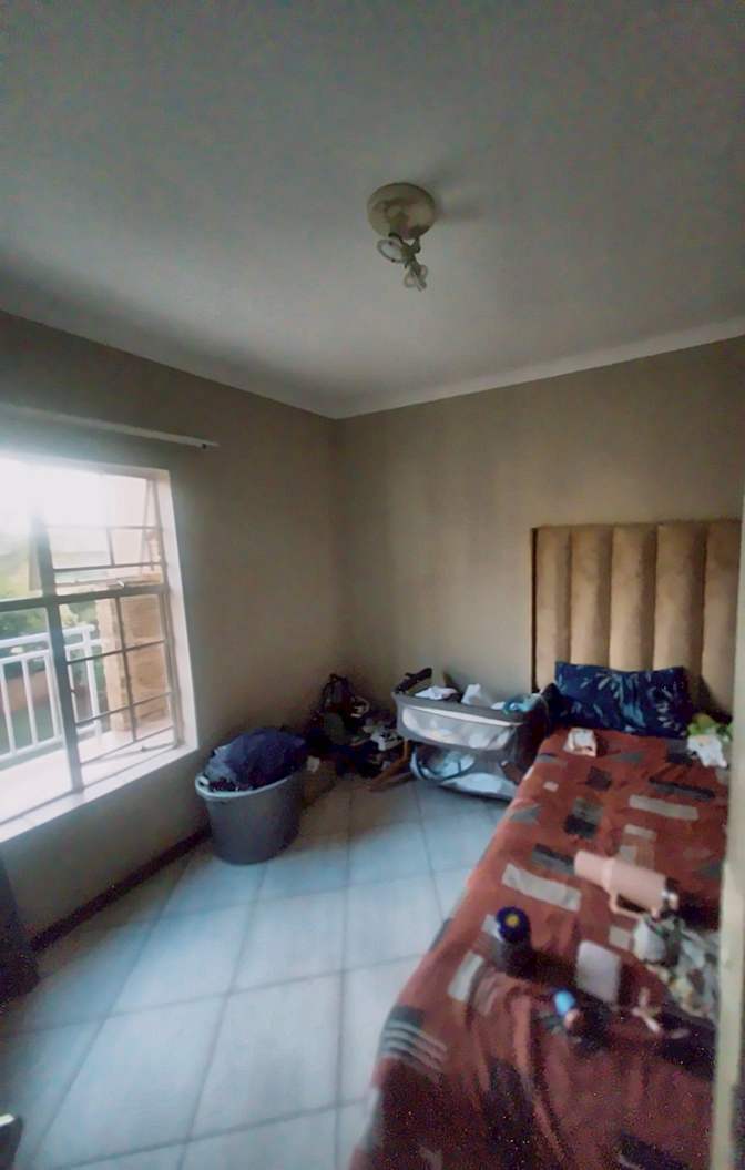 Nkosingiphile's room