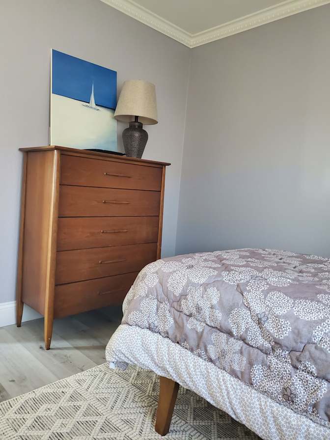 Kyong's room