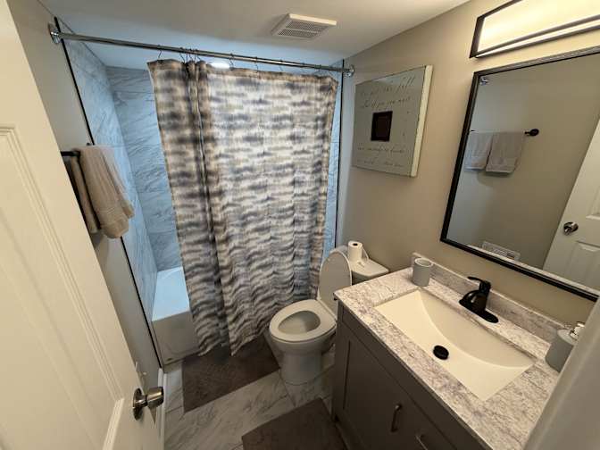 Alcove Rooms's room
