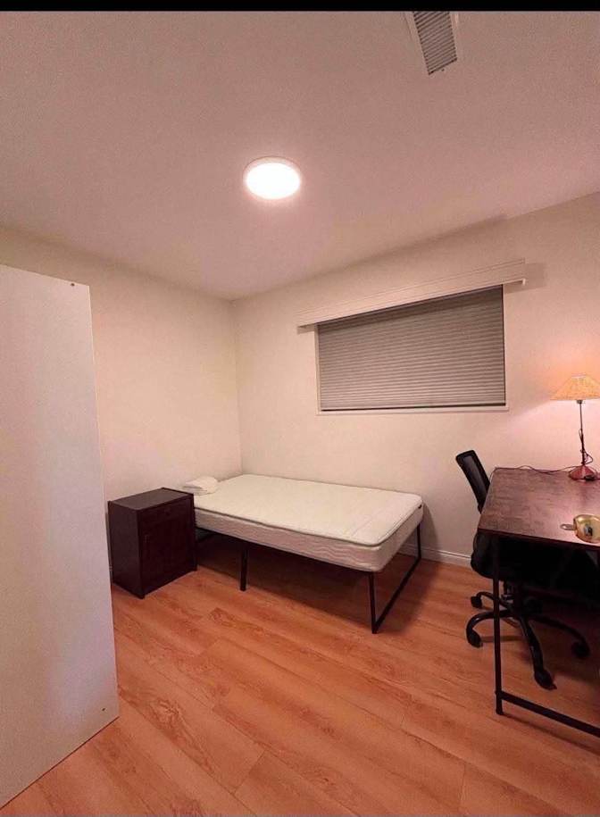 Desmond Chow's room