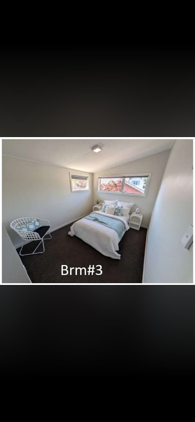 Leon's room