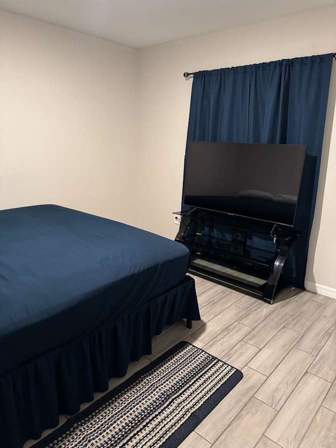 Delmar's room