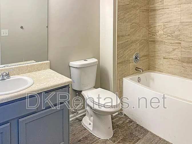 Alcove Rooms's room