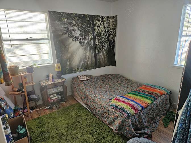 Carla L's room