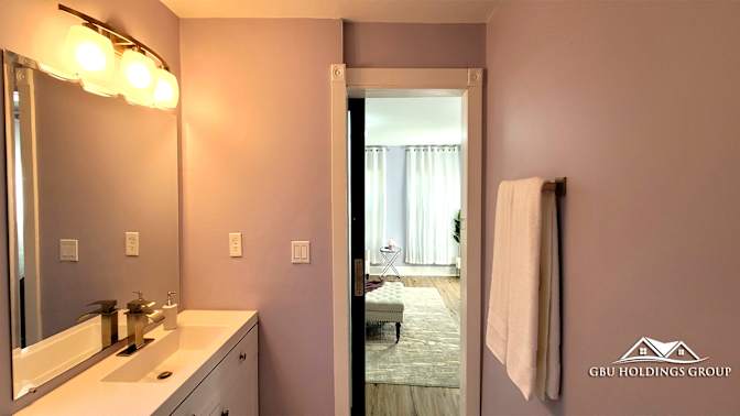 GBU Holdings Group's room