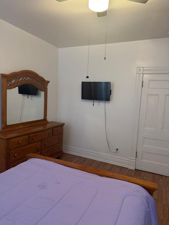 Donovan's room