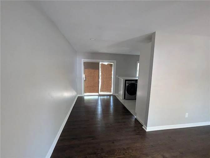 Alcove Rooms's room