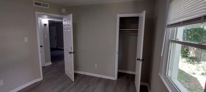 Alcove Rooms's room