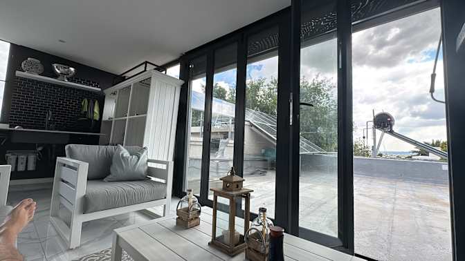 Pieter Roux's room