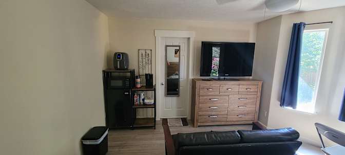 Benjamin Deleon's room