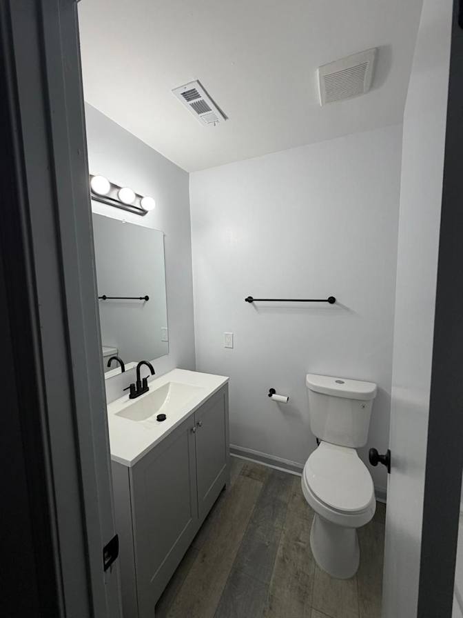 Alcove Rooms's room