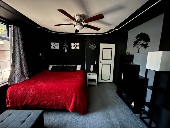 Liz's room