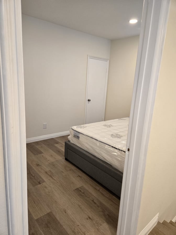 Simon's room