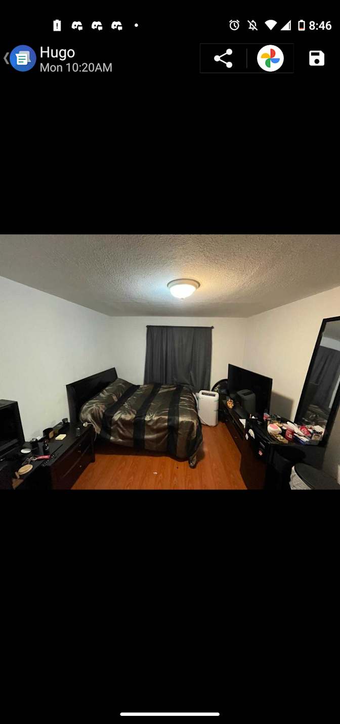 Mayra's room