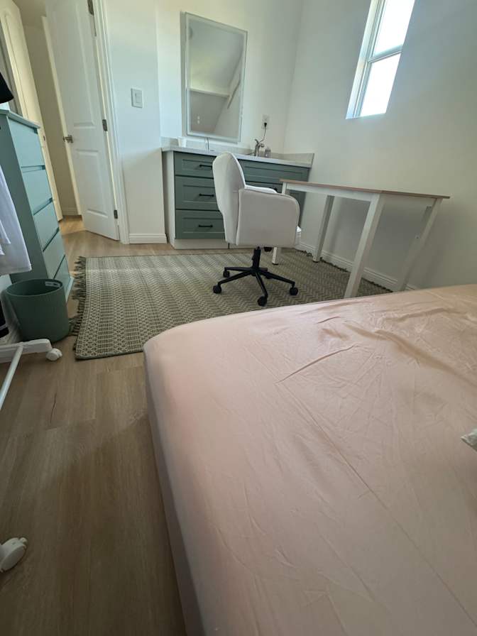 Shirlly's room