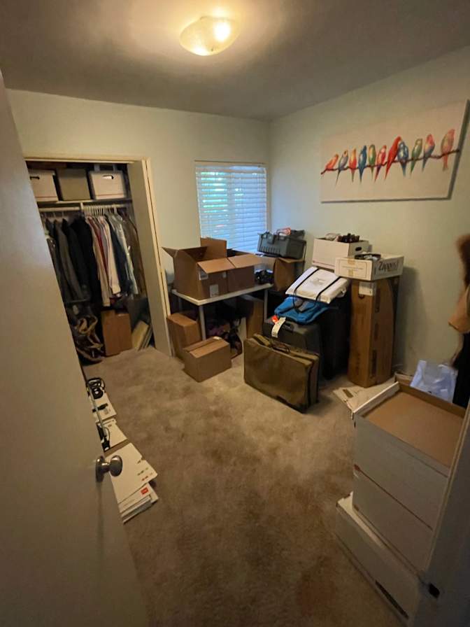 Jon R Simon's room