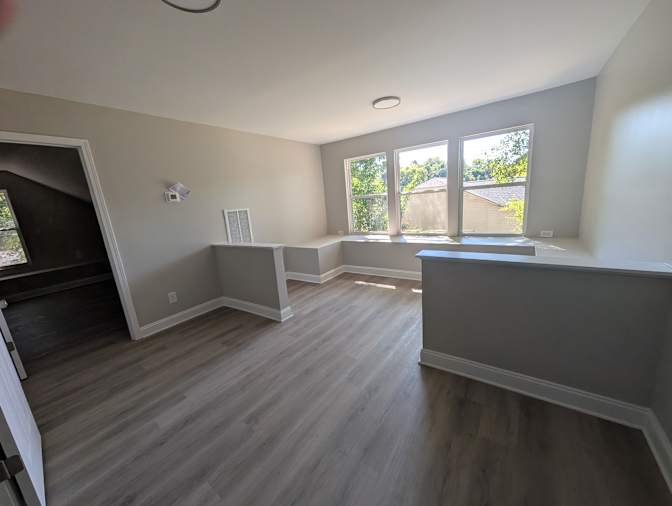 Alcove Rooms's room