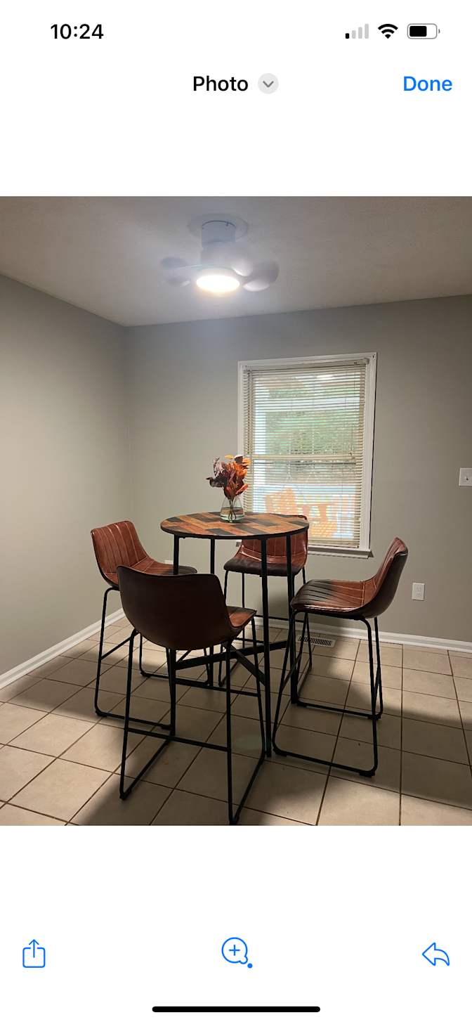 Athens room for rent's room