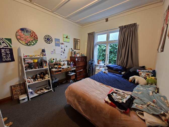 Etosha's room