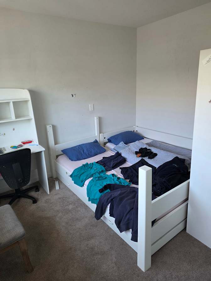 Sandro's room