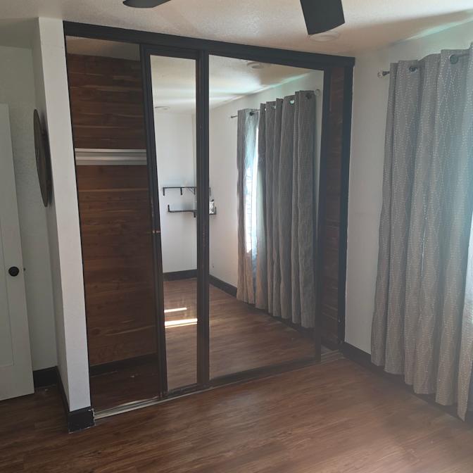 Marquis's room