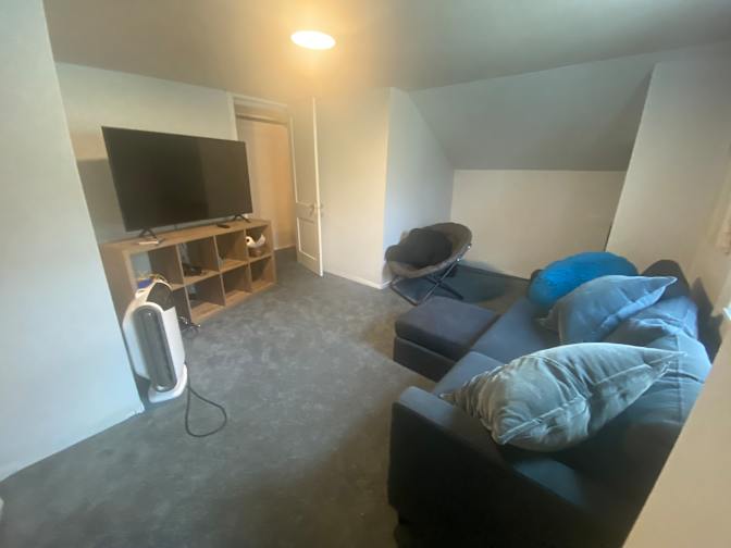 Carissa O.'s room