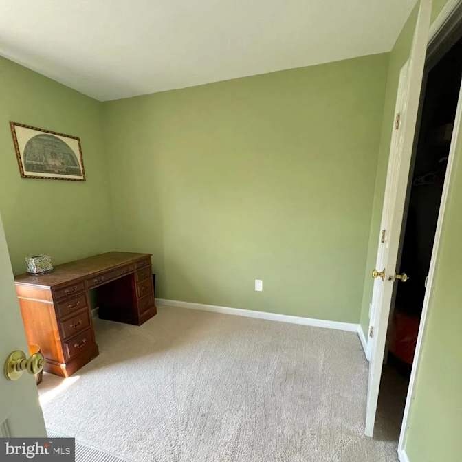 Frankie James's room
