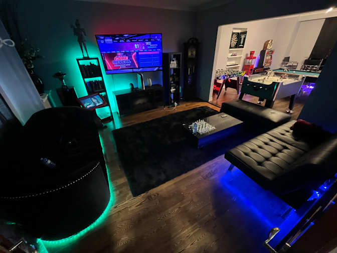 Jay's room