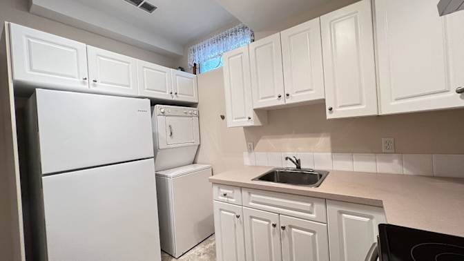 Meng Qiong Huang's room