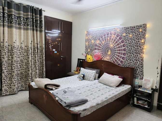 Neelakshi bougal's room