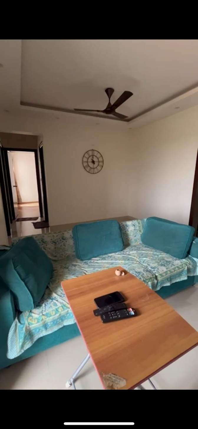Reshma K's room