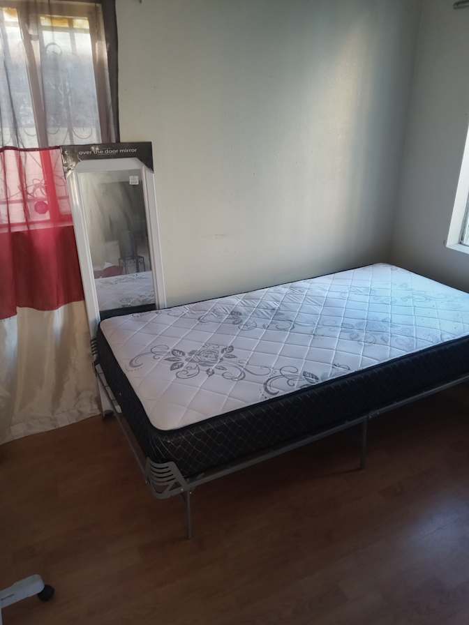 Pierreharris's room