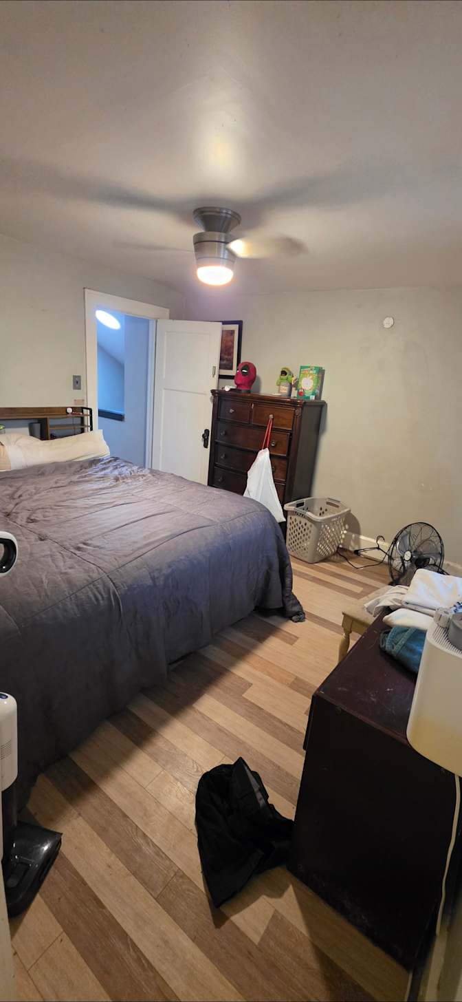 WALTER GROGAN's room