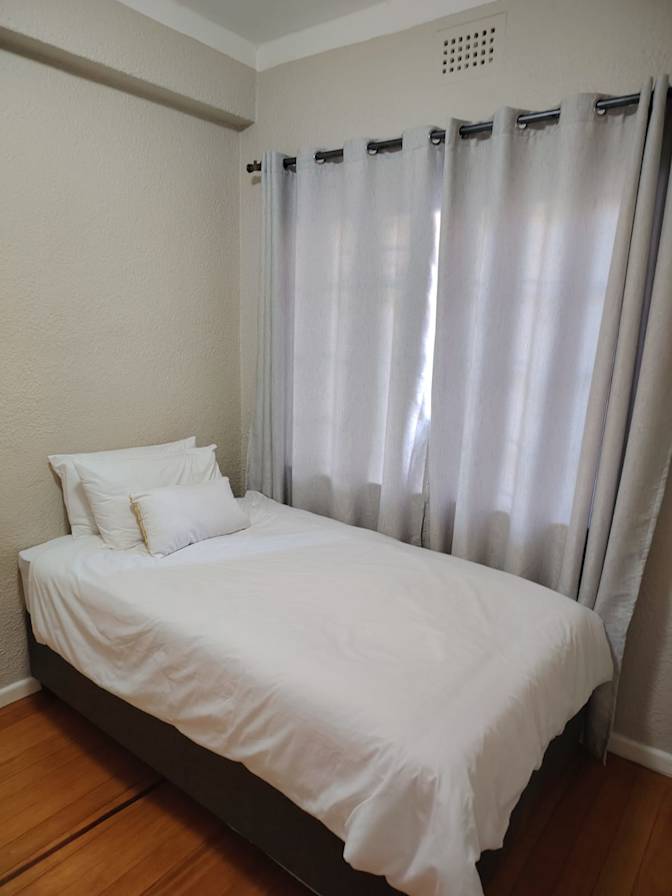 Lee's room