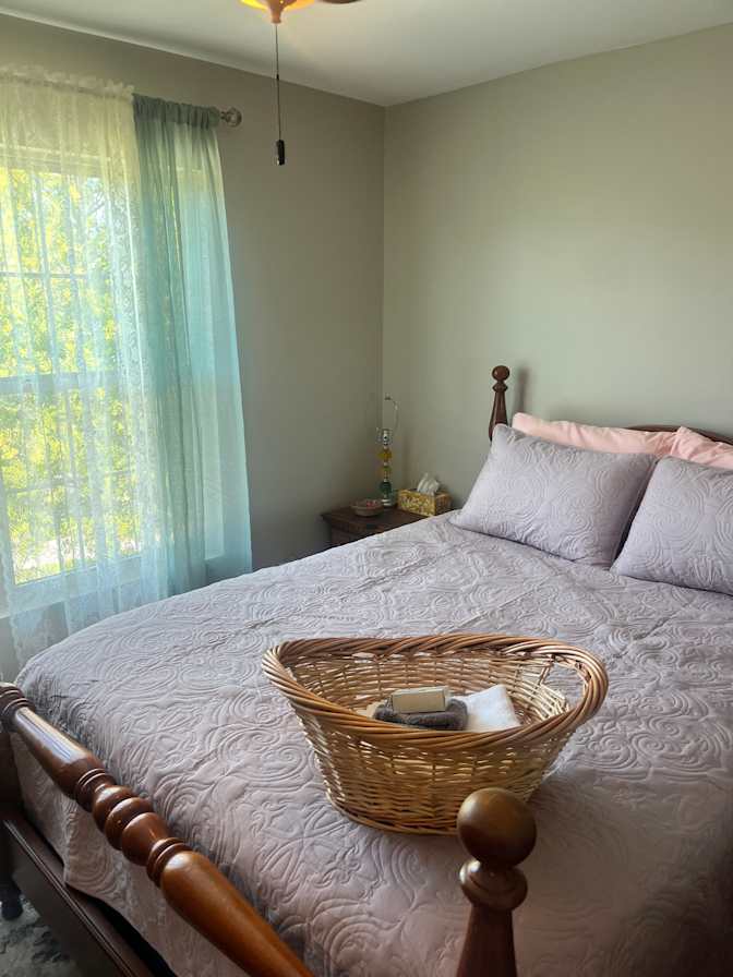 Room for Rent's room