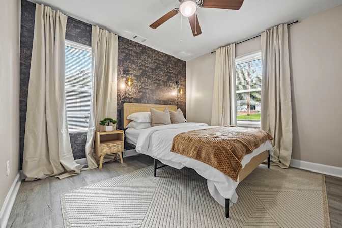 Alcove Rooms's room