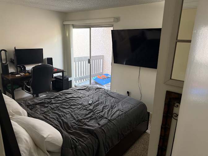 Jordan C.'s room