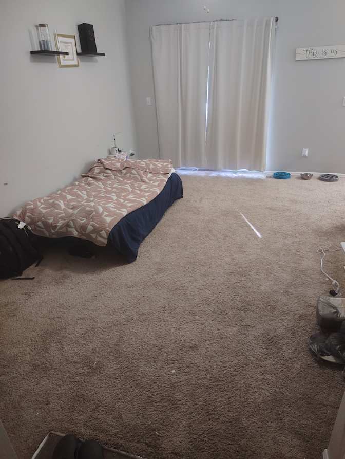 Kaitlyn 's room