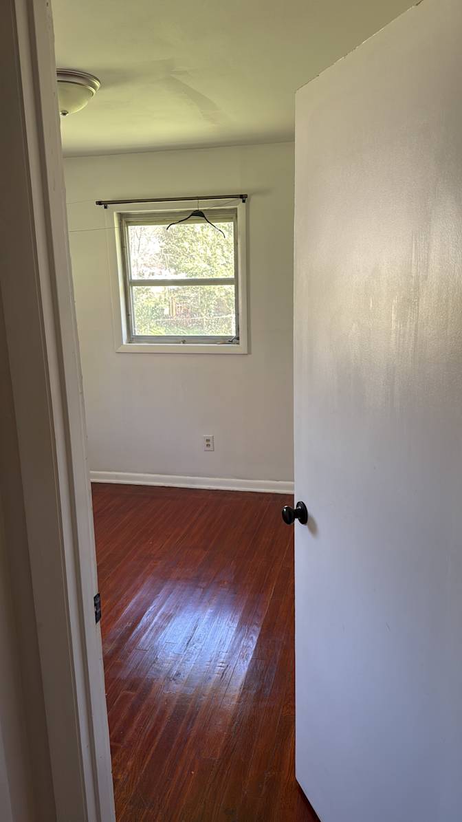 Leonard Dixon's room