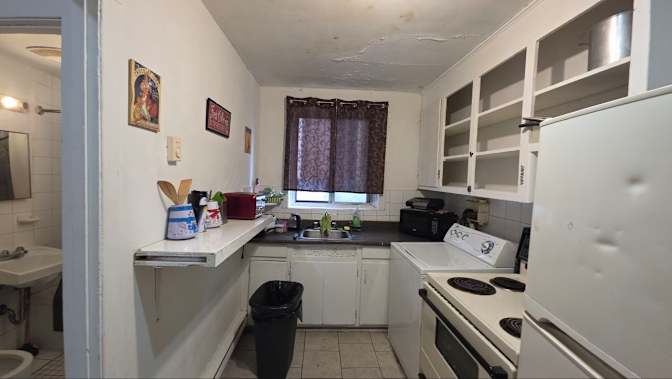 Sam's room