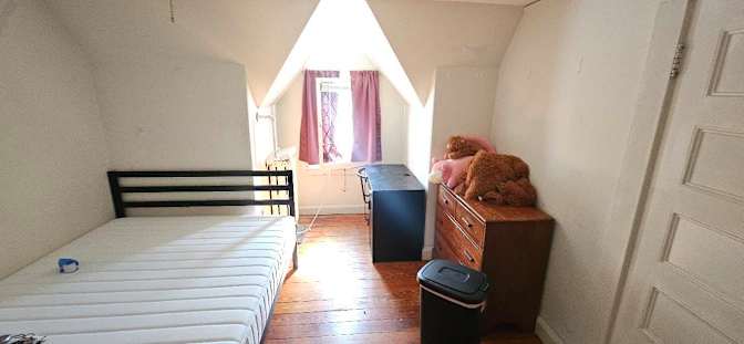 Luke's room