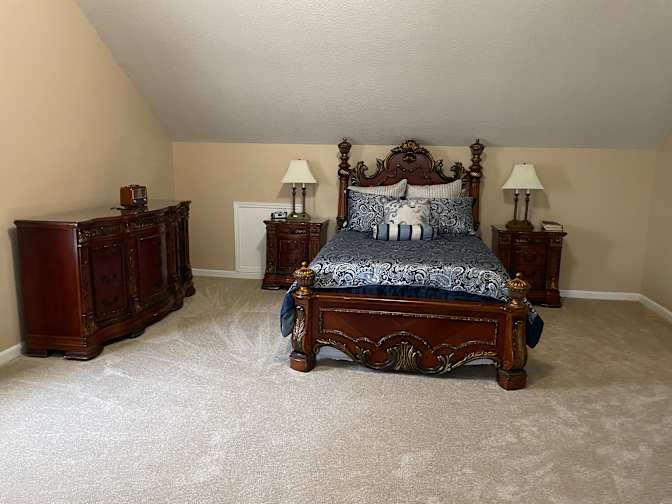 Lois James's room