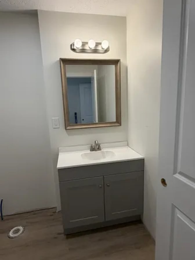 Fully Furnished Beautiful Room Rent's room