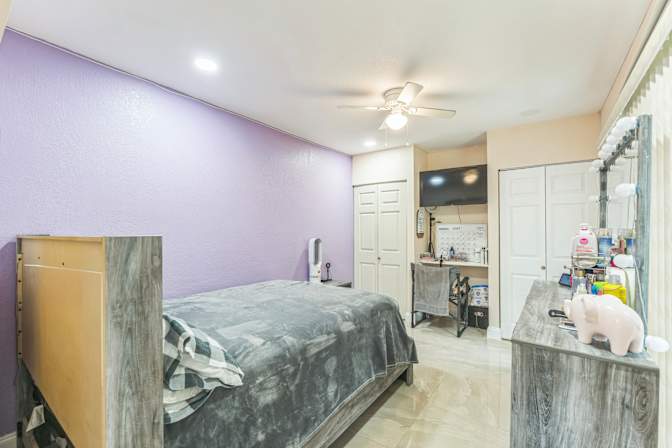 Damar's room