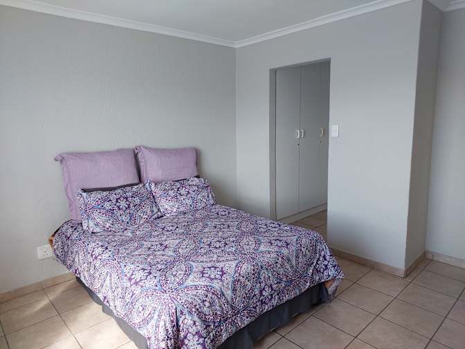 Nontobeko's room